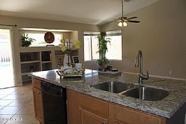 1423 E Tyson St, Chandler, Az 85225 in Chandler, AZ (Photo 2 of 12)