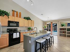 1423 E Tyson St, Chandler, Az 85225 in Chandler, AZ (Photo 4 of 12)