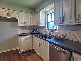 Charming 3 Bedroom in Shawnee, OK (Photo 3 of 6)