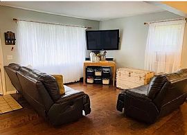 80 Lake Dr, Oakdale, Ct 06370 in Oakdale, CT (Photo 4 of 12)