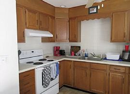 16 South St, Bethel, Ct 06801 in Bethel, CT (Photo 3 of 9)