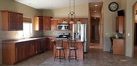 3 Bedroom Family Home in Miami, AZ (Photo 2 of 12)