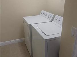 3940 Pomodoro Pomiodoro Cir E, Cape Coral, Fl 33909 in Cape Coral, FL (Photo 6 of 8)