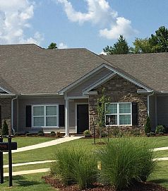 52 Moore Farm Cir Nw, Huntsville, Al 35806 in Huntsville, AL