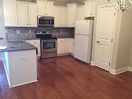 52 Moore Farm Cir Nw, Huntsville, Al 35806 in Huntsville, AL (Photo 3 of 6)