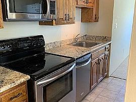 1001 Queen Anne Ave N Penthouse 701-1, Seattle, Wa  in Seattle, WA (Photo 5 of 8)