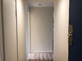 419 19th Ave E #6, Seattle, Wa in Seattle, WA (Photo 5 of 6)