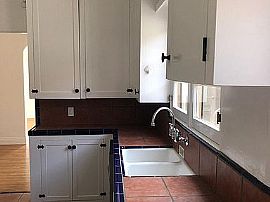 102 Pomona Ave #c, Long Beach, Ca in Long Beach, CA (Photo 11 of 12)