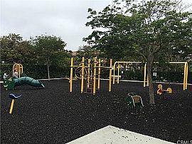 6 Bermuda Ct, Manhattan Beach, Ca  in Manhattan Beach, CA (Photo 2 of 12)