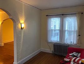 158 Evergreen St #1, Providence, Ri 02906 in Providence, RI (Photo 10 of 11)