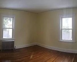 158 Evergreen St #1, Providence, Ri 02906 in Providence, RI (Photo 3 of 11)