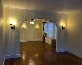 158 Evergreen St #1, Providence, Ri 02906 in Providence, RI (Photo 5 of 11)