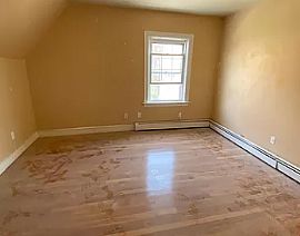 519 Angell St, Providence, Ri 02906 in Providence, RI (Photo 7 of 12)