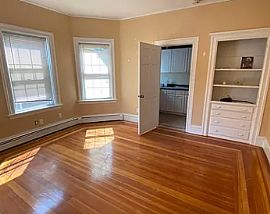 519 Angell St, Providence, Ri 02906 in Providence, RI (Photo 8 of 12)