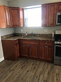 3 Bedroom Home  in Des Plaines, IL (Photo 11 of 12)