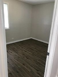 3 Bedroom Home  in Des Plaines, IL (Photo 6 of 12)