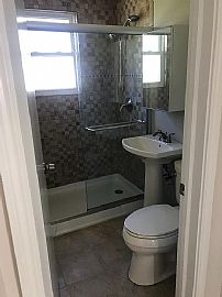 3 Bedroom Home  in Des Plaines, IL (Photo 7 of 12)