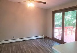 276 W Main St, Chester, Ct 06412 in Chester, CT (Photo 7 of 9)