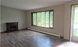 276 W Main St, Chester, Ct 06412 in Chester, CT (Photo 8 of 9)