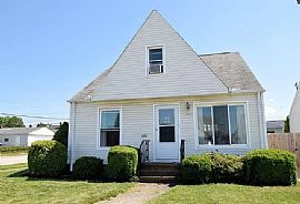 7903 Bertha Ave, Parma, Oh 44129 $800/m Deposit $800 in Parma, OH