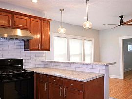 Well Furnished 3 Bedroom Home For You! in Cleveland Heights, OH (Photo 3 of 11)