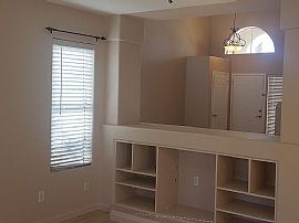 Luxurious 3 Bedroom Home  in Phoenix, AZ (Photo 5 of 12)