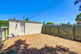 One Bedroom in San Diego, CA (Photo 7 of 7)