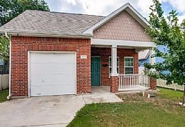 3622 Metropolitan Ave, Dallas, Tx 75210 For $850/m Deposit $850 in Dallas, TX