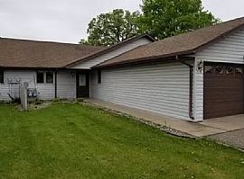 Beautiful 3 Bedrooms Spacious Family House Up For Rent in Hager City, WI