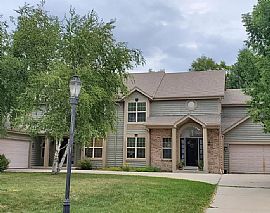 N26w26312 Quail Hollow Rd #b, Pewaukee, Wi 53072 in Pewaukee, WI