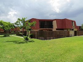 8345 Trent Ct Apt A, Boca Raton, Fl in Boca Raton, FL