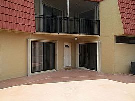 8345 Trent Ct Apt A, Boca Raton, Fl in Boca Raton, FL (Photo 4 of 8)