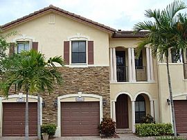 Nw 30th Ter, Miami, Fl in Miami, FL