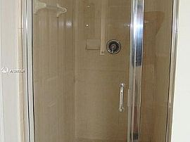 Nw 30th Ter, Miami, Fl in Miami, FL (Photo 6 of 7)