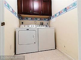 383 E Coral Trace Cir, Delray Beach, Fl  in Delray Beach, FL (Photo 4 of 8)