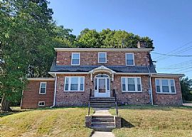 808 Foxon Rd, East Haven, Ct 06513 in East Haven, CT