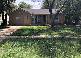 1716 N Northeast Pkwy, Wichita Ks 67208 For $550/m Deposit $550 in Wichita, KS