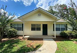 430 Canterbury Rd Apt A, Montevallo, Al 35115 in Montevallo, AL