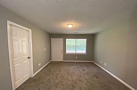 430 Canterbury Rd Apt A, Montevallo, Al 35115 in Montevallo, AL (Photo 2 of 12)