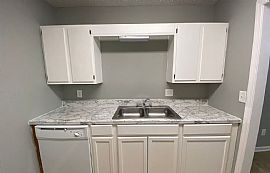 430 Canterbury Rd Apt A, Montevallo, Al 35115 in Montevallo, AL (Photo 5 of 12)