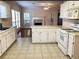 854 Louise Ave, Mobile, Al 36609 in Mobile, AL (Photo 5 of 12)