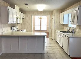 854 Louise Ave, Mobile, Al 36609 in Mobile, AL (Photo 6 of 12)