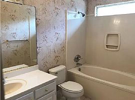 854 Louise Ave, Mobile, Al 36609 in Mobile, AL (Photo 7 of 12)