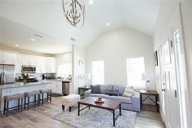 3bed 2bath in Los Angeles, CA (Photo 4 of 10)