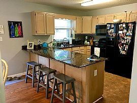 704 Russell St Ne, Huntsville, Al 35801 in Huntsville, AL (Photo 3 of 9)