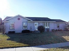 235 Settlement Rd, Hartford, Wi 53027 in Hartford, WI