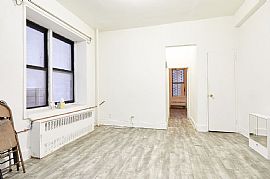 Very Comfortable and Charming Apartment  in New York, NY (Photo 5 of 10)