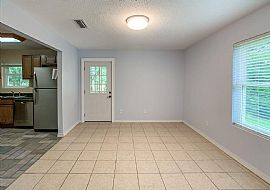 5652 Dee St #b, Gulf Shores, Al 36542 in Gulf Shores, AL (Photo 2 of 12)