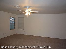 8518 N 64th Dr, Glendale, Az 85302 in Glendale, AZ (Photo 6 of 7)