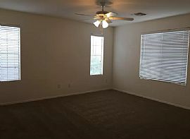 4363 E Rosemonte Dr, Phoenix, Az 85050 in Phoenix, AZ (Photo 6 of 10)